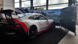 Une Porsche GT3 Cup, montée sur vérins, pour rouler sur Assetto Corsa !