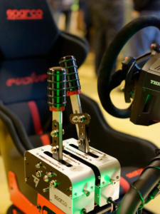 Le combo TSS Sequentiel / Handbrake intégré dans un cockpit Sparco